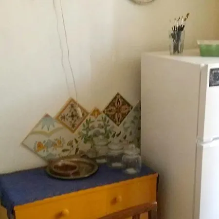 Vico Statuti Marittimi * Trani